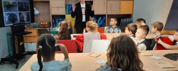 Шаг к мирному будущему: в Мариуполе открылся Детский центр Русского музея