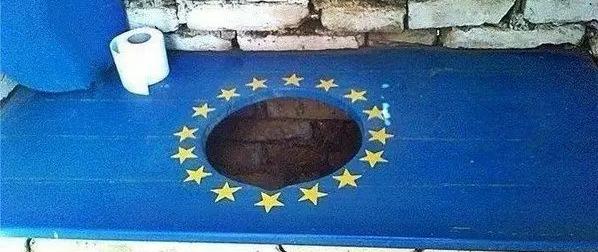Мандон в поход собрался: с унитазом наперевес Мандон в поход собрался: с унитазом наперевес