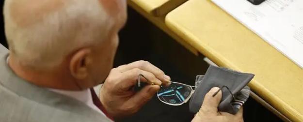 Мудрость против резвости: Местным чиновникам снимут ограничения по возрасту