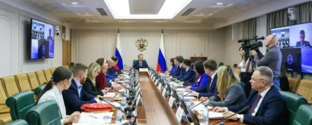 Западные «страшилки»: депутат раскрыл истинные цели слов генерала ВС США Западные «страшилки»: депутат раскрыл истинные цели слов генерала ВС США