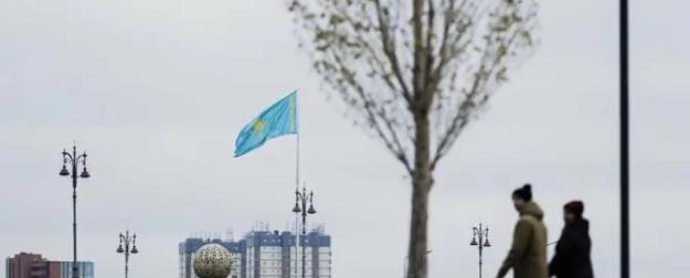 Токаев, меняя Конституцию, нашел новое место для русского языка