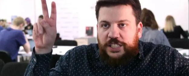 Жаба и гадюки: Видного навальниста Волкова хотят посадить на Украине