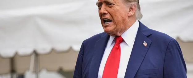 Трамп взвинчивает ставки в своей игре с Путиным Трамп взвинчивает ставки в своей игре с Путиным