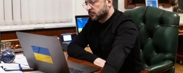 Под прикрытием Буданова Зеленский готовится к выборам — приручает врагов