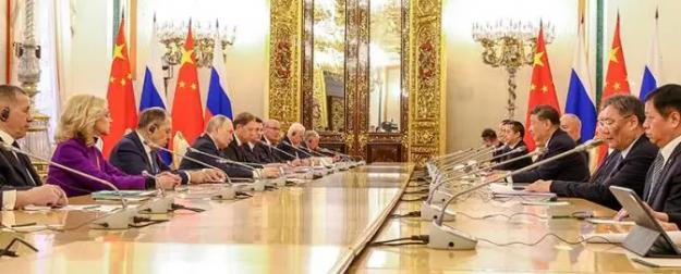 Похоже, в Кремле сделан первый шаг к «Ялте 2.0» Похоже, в Кремле сделан первый шаг к «Ялте 2.0»