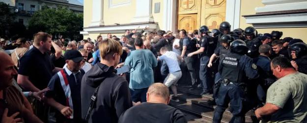 Остался один шаг до полного запрета православной церкви на Украине