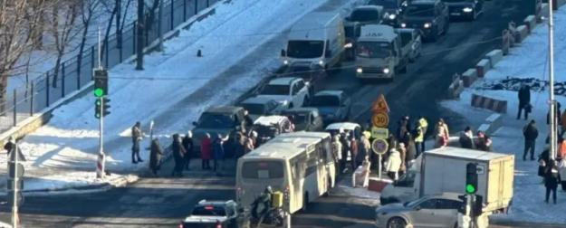 Киев захлестнули массовые акции протеста: дороги перекрыты