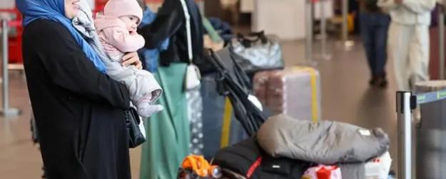 Дети мигрантов: Депортировать вместе с родителями или оставлять в России? Дети мигрантов: Депортировать вместе с родителями или оставлять в России?