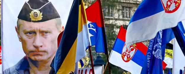 Евросоюз презирает сербов, но сделать их врагами России не сможет