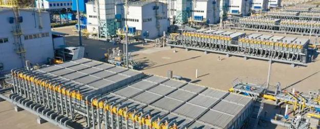 Пока Трамп бомбит Иран, Зеленский подбирается к «Турецкому потоку»