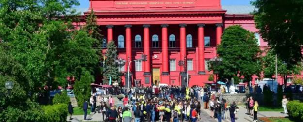 Киев: школьники и студенты выбирают русский язык