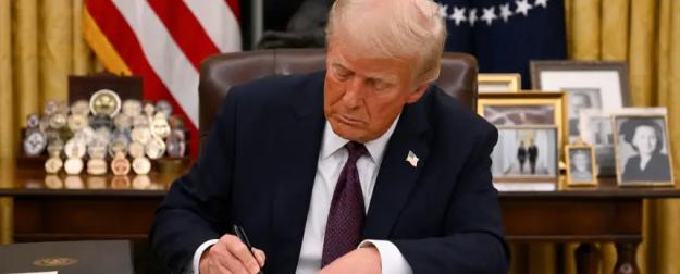 Исторический запрет: Трамп объявил войну «родильному туризму»