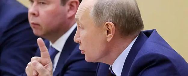Кто подставил Владимира Путина?
