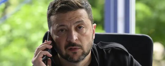 «Самый тяжёлый момент нашей истории»: Зеленский на грани срыва