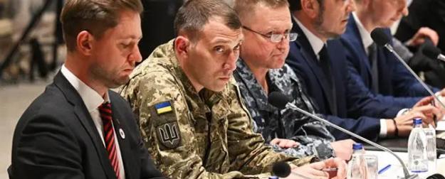 Украина в западне: Настало время меряться меморандумами
