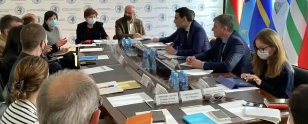 Союз Абхазии и России пытаются разрушить: кто, как и за чьи деньги?