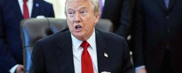 Трамп «отжимает» Гренландию. Европе предложили заткнуться