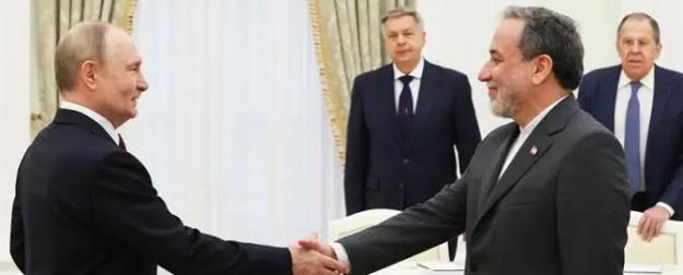 Арагчи и Путин возвращают Трампа к разбитому корыту