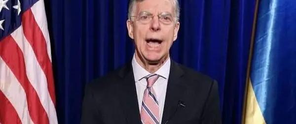 Экс-послу США русофобу Тейлору устроили в эфире уникальный тройной пранк