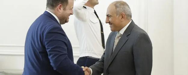 Поступь Запада на Кавказе: британцы заманивают Баку и Ереван в свои сети Поступь Запада на Кавказе: британцы заманивают Баку и Ереван в свои сети