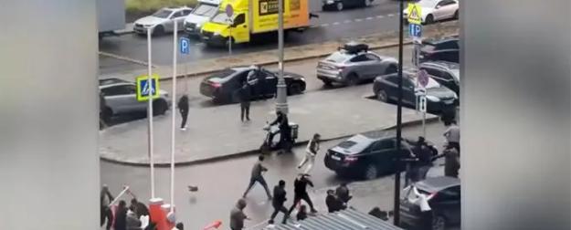 Побоище гастарбайтеров в Новой Москве: Медведев приди, порядок наведи Побоище гастарбайтеров в Новой Москве: Медведев приди, порядок наведи