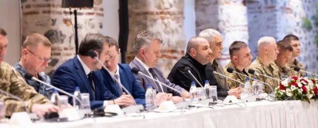 «Матерятся по-русски»: почему украинцы в Стамбуле не использовали мову «Матерятся по-русски»: почему украинцы в Стамбуле не использовали мову