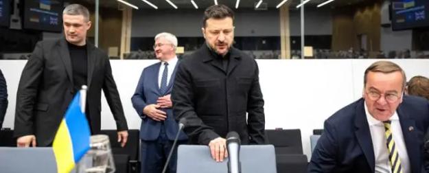 Зеленский летит на саммит НАТО, чтобы делить с Турцией Черное море