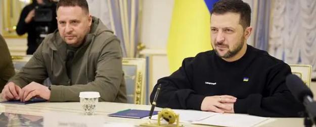 Грызня за власть в Киеве становится все ожесточённее Грызня за власть в Киеве становится все ожесточённее