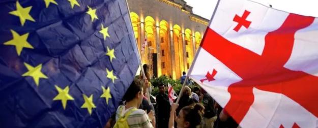ЕС, требуя открыть антироссийский фронт, против мира в Грузии ЕС, требуя открыть антироссийский фронт, против мира в Грузии