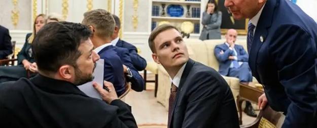 «И уточнить текст капитуляции»: Загадочная встреча Зеленского и Уиткоффа