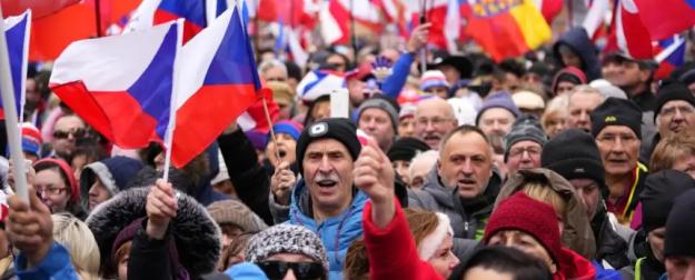 Теперь Чехия: прежняя модель поддержки Украины трещит по швам