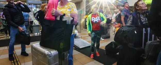 «Украинский исход» идет по двум направлениям. Кто и почему выбирает Россию?