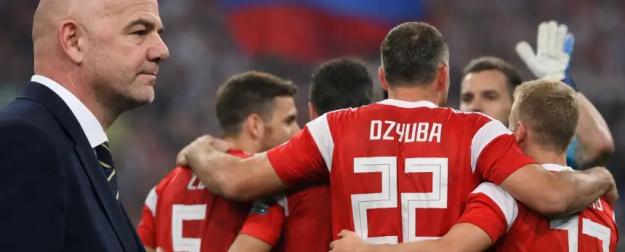 Футбольный разворот века: ФИФА готова отменить бан сборной и русских клубов