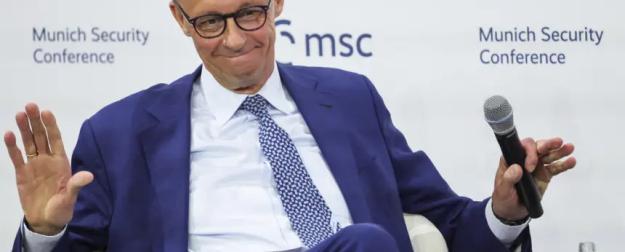 Новый канцлер ФРГ прошел «дрессировку» перед встречей с Трампом Новый канцлер ФРГ прошел «дрессировку» перед встречей с Трампом