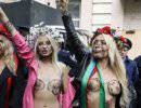 Полуголые активистки FEMEN «добрались» и до Обамы