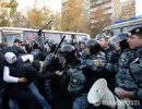 Погром в Бирюлево: внутренние войска оттеснили, разогнали, арестовали протестующих