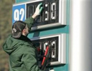 Почему в Казахстане выросла цена на бензин?