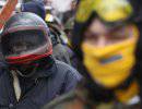 Украинская оппозиция приступила к освобождению улицы Грушевского и здания киевской мэрии