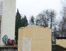 На Львовщине демонтировали памятник советскому "Воину-освободителю"