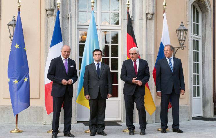 Четырехсторонние переговоры в Берлине завершены, Штайнмайер сделал заявление