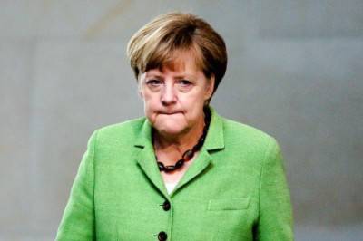 Меркель посоветовала Украине вступать в Евразийский союз и забыть о ЕС