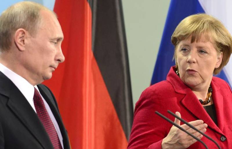 Меркель выступает за продолжение переговоров с РФ по украинскому кризису