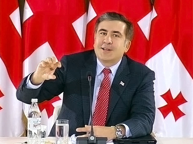 Саакашвили вернул Грузии костюмы и пальто, купленные на казенные деньги
