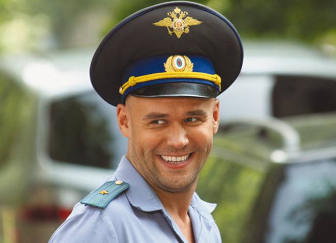 Максим Аверин: Людей на Украине надо спасать, а у нас думают о санкциях и оливках Максим Аверин: Людей на Украине надо спасать, а у нас думают о санкциях и оливках