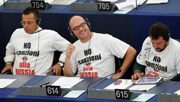В Европарламенте устроили флешмоб "Нет санкциям против России"