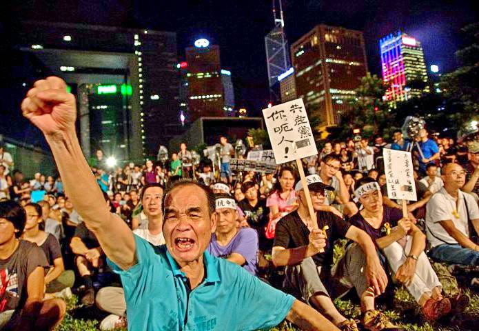 Американские "цветные революции" добрались до Гонконга