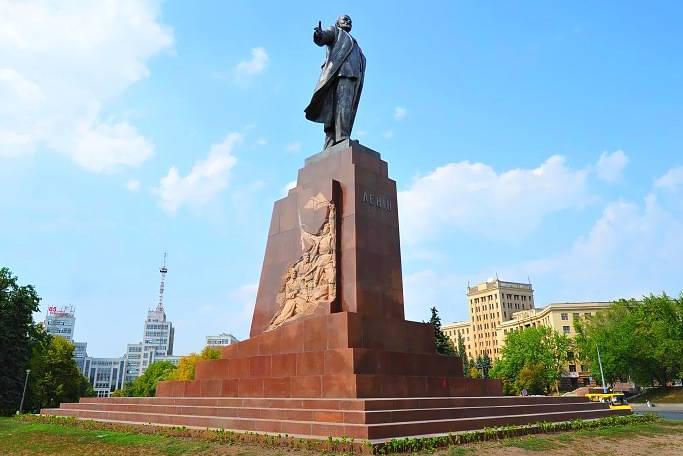 За снесенного Ленина отомстят «харьковские партизаны»: в городе начались беспорядки