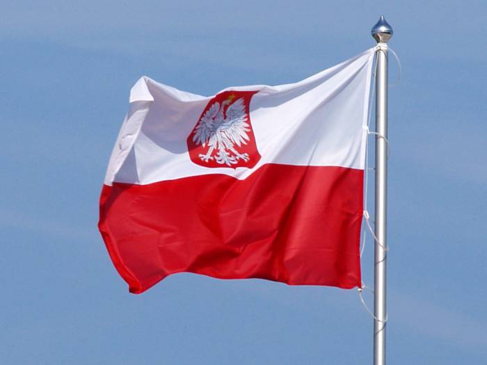 Ползучий переворот в Польше: Схетына возвращается