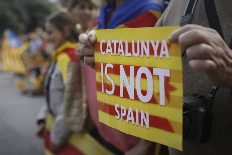 Парламент Каталонии разрешил собственный референдум о независимости