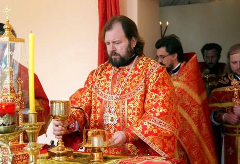 Украинский епископ проклял власти в Киеве